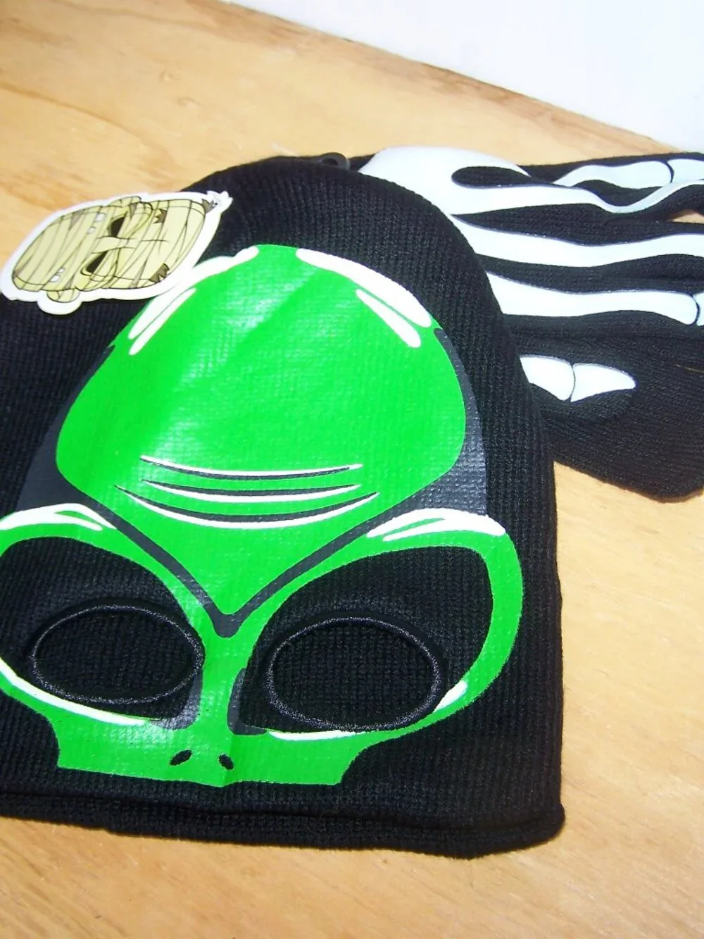 Gold Medal International NWT Alien Hat & Gloves Set OSFM